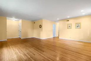 88 Pine Ave, Riverside, IL 60546 - Photo 7