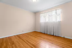 88 Pine Ave, Riverside, IL 60546 - Photo 11