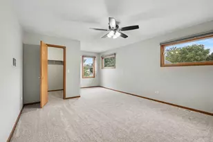 2811 Skylane Dr, Naperville, IL 60564 - Photo 11