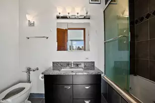 330 W Diversey Pkwy, Chicago, IL 60657 - Photo 21