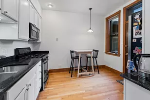 846 W Newport Ave, Chicago, IL 60657 - Photo 5