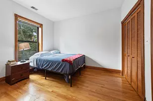 846 W Newport Ave, Chicago, IL 60657 - Photo 11