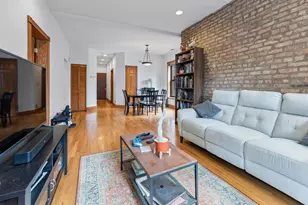 846 W Newport Ave, Chicago, IL 60657 - Photo 9