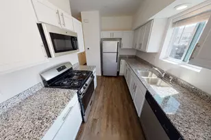 1281 Comiskey Ave, North Aurora, IL 60542 - Photo 3
