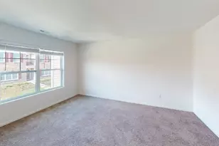 1281 Comiskey Ave, North Aurora, IL 60542 - Photo 9