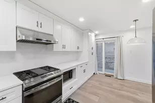 1915 N Cleveland Ave, Chicago, IL 60614 - Photo 11