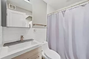 1915 N Cleveland Ave, Chicago, IL 60614 - Photo 15