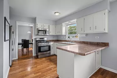 6114 1/2 Leonard Avenue, Downers Grove, IL 60515 - Photo 7