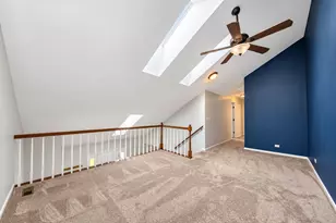 2S756 Timber Dr, Warrenville, IL 60555 - Photo 9