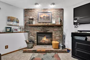 302 Carriage Hills Rd, Normal, IL 61761 - Photo 19