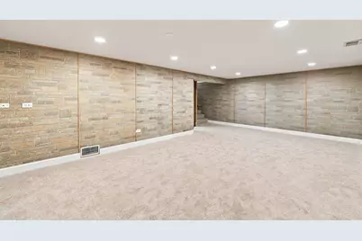 807 E Golfview Drive, Mount Prospect, IL 60056 - Photo 25