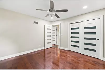 807 E Golfview Drive, Mount Prospect, IL 60056 - Photo 13