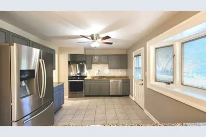 132 N Kitson Drive, Palatine, IL 60074 - Photo 11