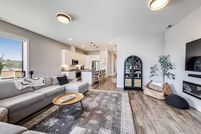 2246 N Western Avenue #4, Chicago, IL 60647 - Photo 5
