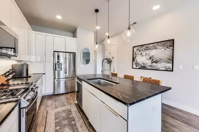2246 N Western Avenue #4, Chicago, IL 60647 - Photo 9
