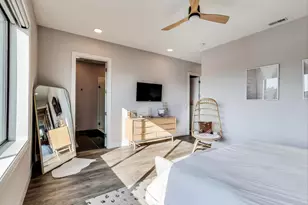 2246 N Western Ave, Chicago, IL 60647 - Photo 13