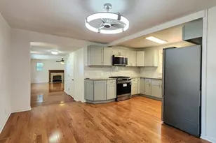 23217 W N Lakewood Ln, Lake Zurich, IL 60047 - Photo 7