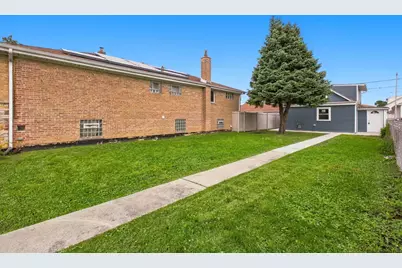 6007 S Monitor Avenue, Chicago, IL 60638 - Photo 3