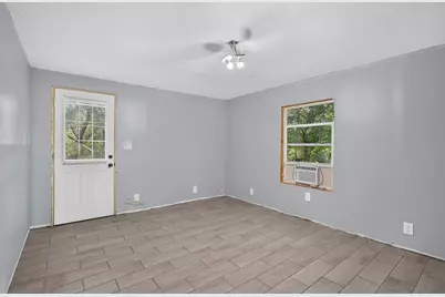 1080 W Jackson Street, Belvidere, IL 61008 - Photo 13