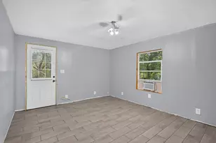 1080 W Jackson St, Belvidere, IL 61008 - Photo 13