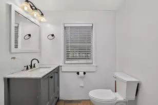 1080 W Jackson St, Belvidere, IL 61008 - Photo 17