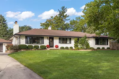 390 S Kenilworth Avenue, Glen Ellyn, IL 60137 - Photo 1