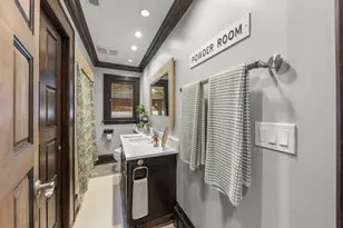 390 S Kenilworth Ave, Glen Ellyn, IL 60137 - Photo 17