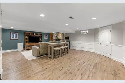 390 S Kenilworth Avenue, Glen Ellyn, IL 60137 - Photo 19