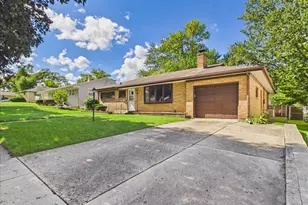 919 Woodland Dr, Rockford, IL 61108 - Photo 3