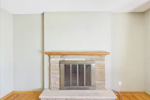 919 Woodland Dr, Rockford, IL 61108 - Photo 9