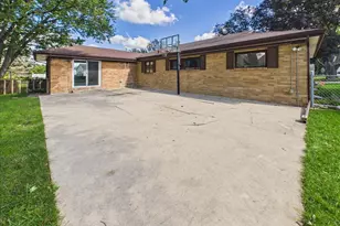 919 Woodland Dr, Rockford, IL 61108 - Photo 31