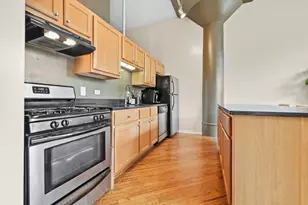 1801 W Larchmont Ave, Chicago, IL 60613 - Photo 3