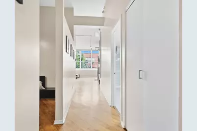 1801 W Larchmont Avenue #214, Chicago, IL 60613 - Photo 11