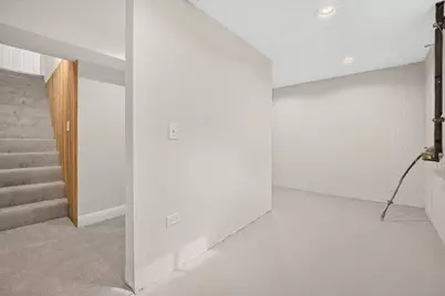 717 Kirkwood Avenue, Winthrop Harbor, IL 60096 - Photo 23