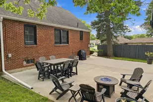 616 W 11th St, Sterling, IL 61081 - Photo 21