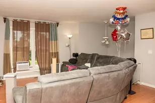 953 Miller Ave, Streamwood, IL 60107 - Photo 5
