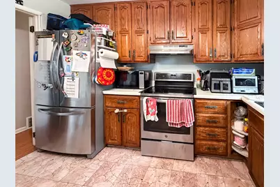 953 Miller Avenue, Streamwood, IL 60107 - Photo 9