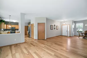 1561 W Cadillac Circle, Romeoville, IL 60446 - Photo 11