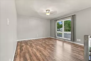 8 Plymouth Ct, Normal, IL 61761 - Photo 5