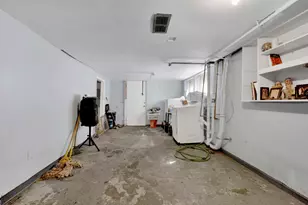 10155 S Wentworth Ave, Chicago, IL 60628 - Photo 9