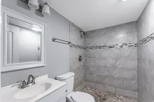 8015 S Justine St, Chicago, IL 60620 - Photo 13