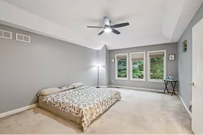 343 Arbor Glen Boulevard, Schaumburg, IL 60195 - Photo 17
