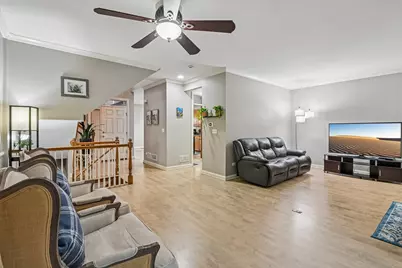 343 Arbor Glen Boulevard, Schaumburg, IL 60195 - Photo 3