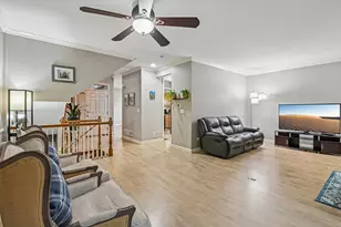 343 Arbor Glen Blvd, Schaumburg, IL 60195 - Photo 3