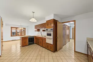 4700 N Chester Ave, Chicago, IL 60656 - Photo 5