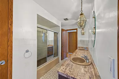 4700 N Chester Avenue, Chicago, IL 60656 - Photo 11