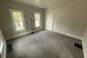 773 E New York St, Aurora, IL 60505 - Photo 5