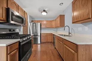 1134 Rose Dr, Sycamore, IL 60178 - Photo 3