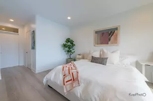 859 W Erie St, Chicago, IL 60642 - Photo 11