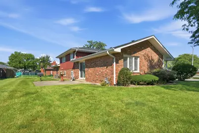 1103 E 166th Place, South Holland, IL 60473 - Photo 3